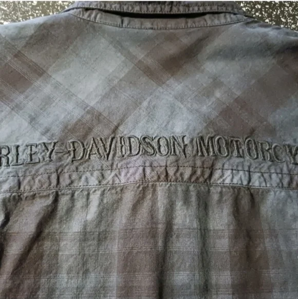 Harley Davidson Men's  XL w/snap buttons, 2 front pockets, 1st pic true to color - Picture 6 of 6